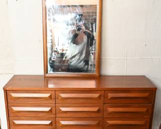 MidMod Dresser