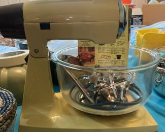 Nice vintage mixer. 