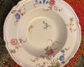 Elegant Fine China Bowl – Hand-Painted Style Floral Pattern, Collectible Dinnerware