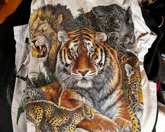 vintage graphic TShirt