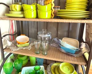 Colorful Kitchenware Collection – Rachael Ray Green Bowls & Dishes, Vintage Green Glassware, Bakeware, Serving Platters & Drinkware Set
