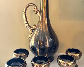 Black & Gold Lusterware Decanter Set with 5 Cordial Glasses – Mid-Century Barware