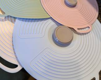 Silicone Splatter Guards & Food Covers – Reusable Microwave & Stovetop Lids, Pastel Colors