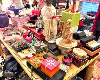 jewlery ,shoes and purses