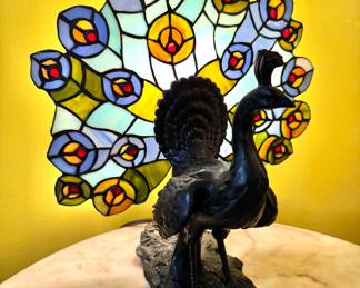 Peacock Tiffany-Style Stained Glass Lamp – Art Deco Table Lamp