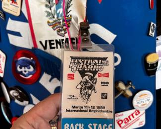 Vintage pins Jazz Radio concerts