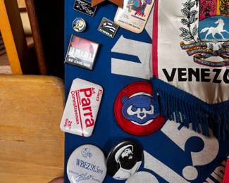 Vintage pins Jazz Radio concerts