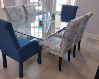 Travertine Stone Base with Brass Accent, Beveled Edges. 6 Upholstered Chairs. Pristine Condition!