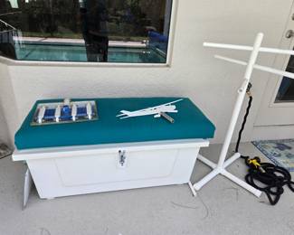 Storage Bench & Towel Dryer Pole