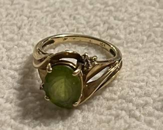 Beautiful 10 karat large peridot?