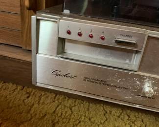 Cape hart 8 track stereo and turntable