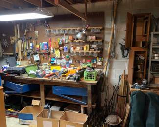 a view of the garage