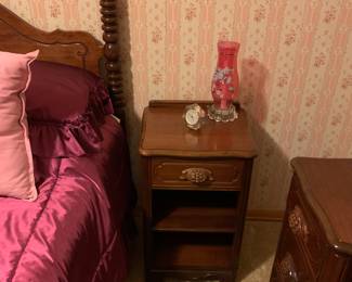 Bed side table