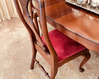 Vintage Craftique dining table with 3 leaves and 6 chairs (detail)...