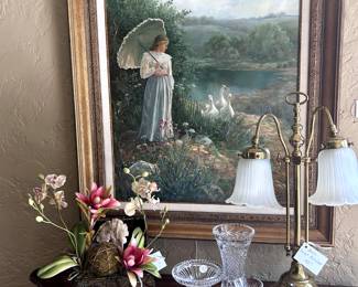 Betty Felder oil "Thru Gods Grace". Lamps, decor and florals