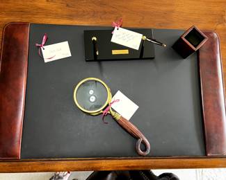 Office Desk items
