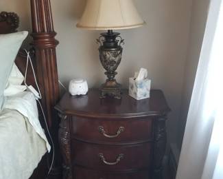 King bedroom suite: nightstand