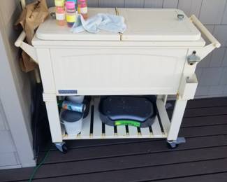 Bar cart