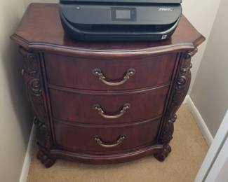 King bedroom suite: nightstand. Printer