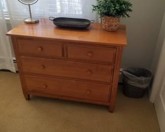 4-drawer chest by Ethan Allen