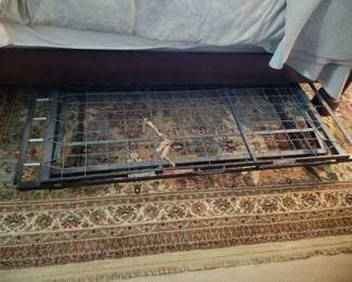 Trundle bed frame