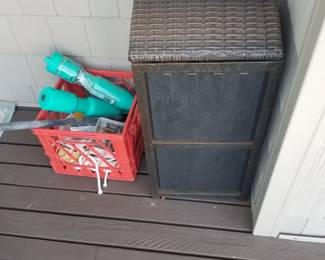 Trash can