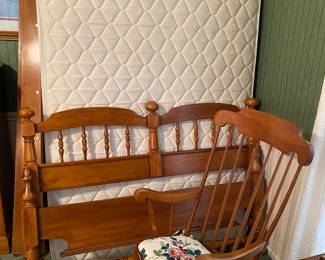 Second full mattress set excellent condition 