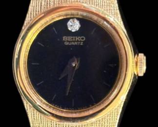 Vintage Seiko Quartz Womens Petite Watch