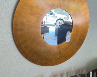 Gold mirror