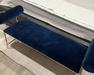 Velvet bench