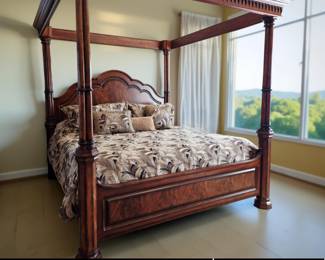 MAGNUSSEN HOME Biltmore Estate Collection KING Poster Bed