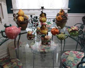 Patio Table Set, Sugars Creamers Tea Pots Plants
