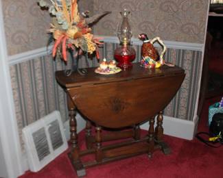 Gateleg Drop Leaf Table