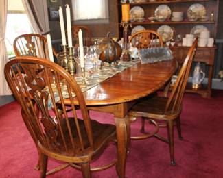 Ethan Allen Dining table 6 Chairs, 2 Captain Windsor Chairs
