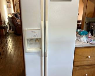 Side-by-side refrigerator