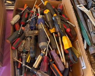 screw drivers