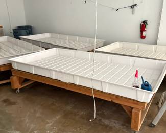 6 Microbeds hydroponic grow tray on rolling frame