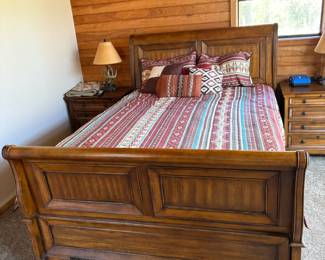 queen bed with cedar drawers