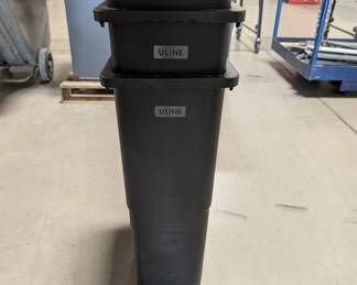 23 gallon waste bins