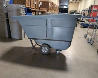 ULINE 1/2 yard tilt truck