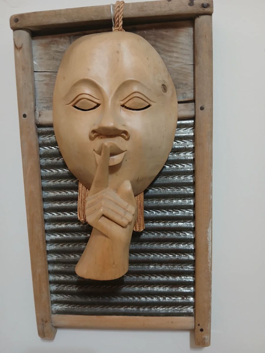 Scrub board with mask