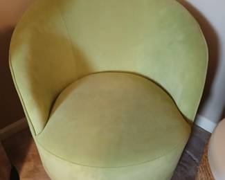 Nice green swivel chair