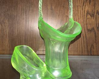 Uranium, Fenton Glass.