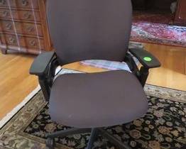 Lot 119. Ergonomic office chair