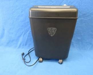 Lot 46. Aurora paper shredder