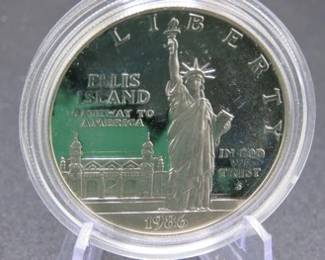Lot 215. Apmex .999 pure troy ounce Silver 1986 S Statue of Liberty bullion round