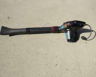 Lot 265. Sears Craftsman 2-speed 405 CFM 165MPH electric blower. Works good.