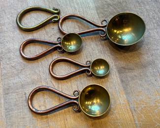 Ant. copper measuring spoons