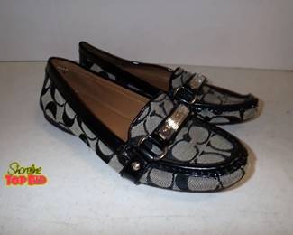 Coach Signature Logo Jacquard Loafer Size 6, Gently Used