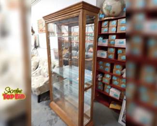 Oak Glass Display Cabinet 5 Adjustable Shelves Beveled Front Glass Window with Light Mirror